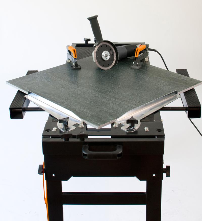 Laatoittajan_tyopoyta_Tile_Master