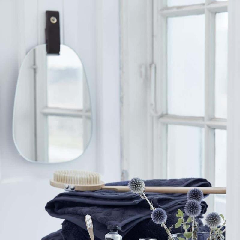 Hildene_peili_23x2cm