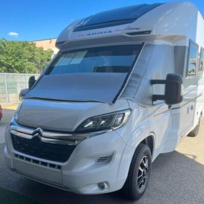 Tuulilasinpeitto_Wv_Crafter_avattava