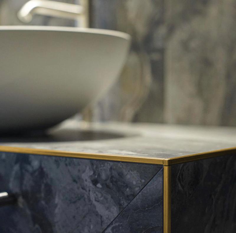 PJQS_08_Laattakulmalista_kantikas_alumiini_8_mm_jpg