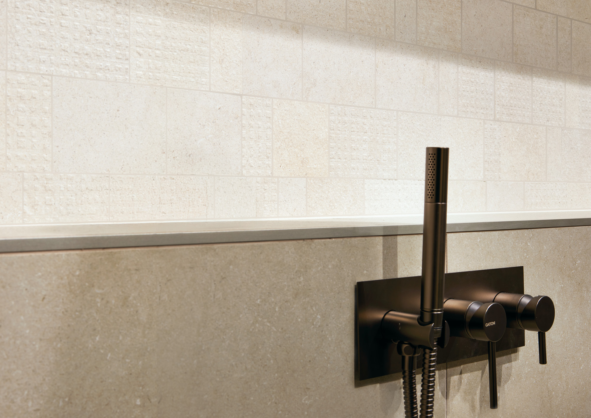 03_Moon-Cream_gallery